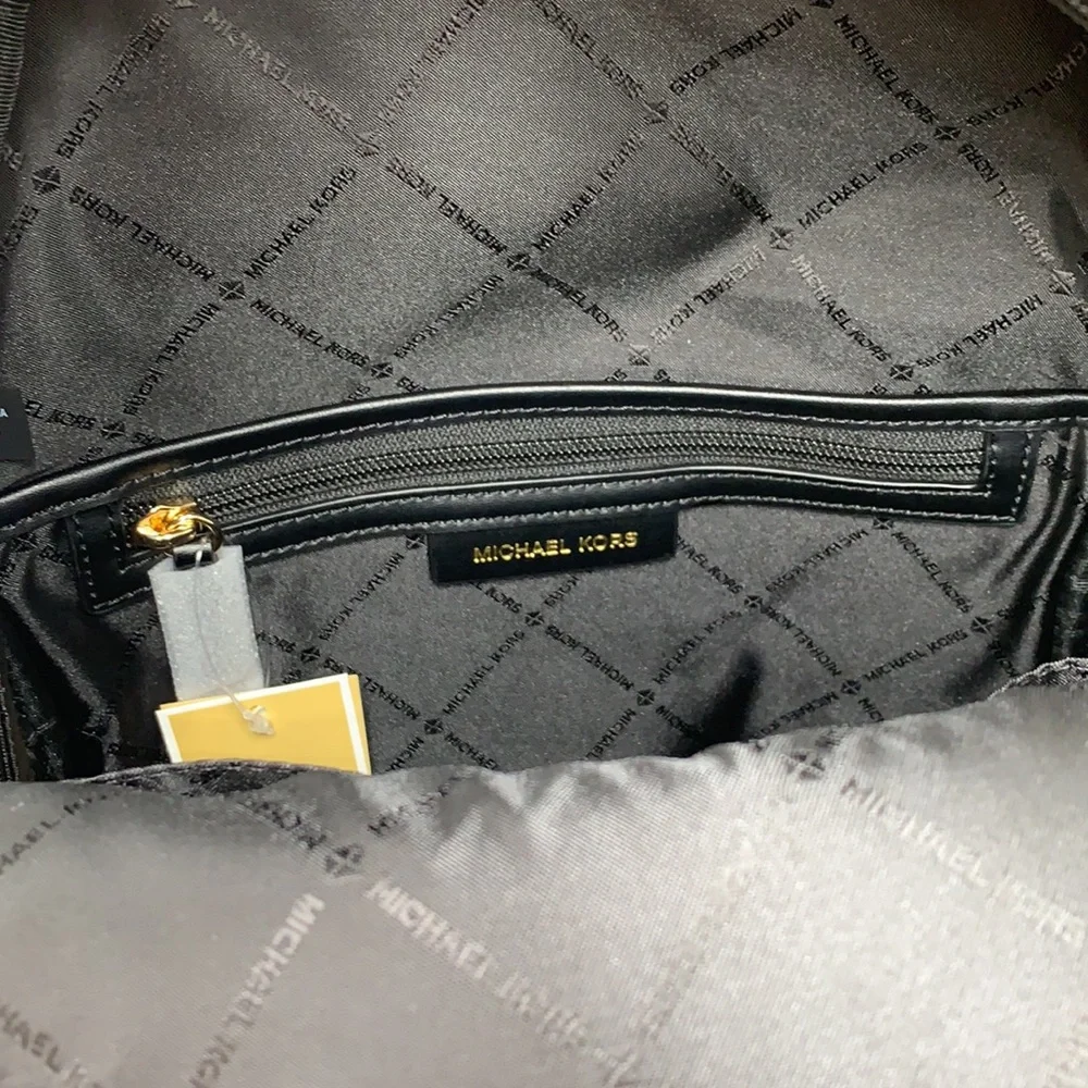 MICHAEL KORS BLACK COLOR Maisie Medium Pebbled Leather 2-in-1 Backpack